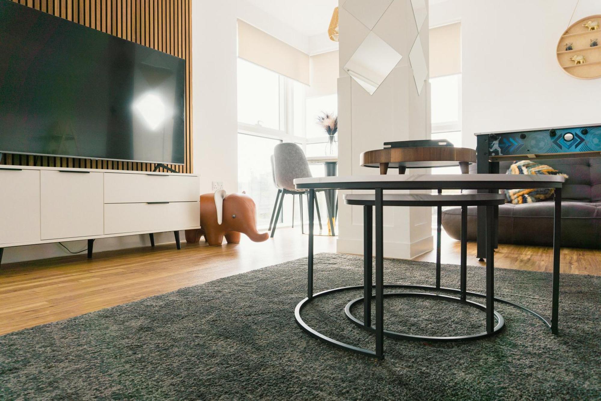 Manchester'S Luxurious 2-Bed Haven With Balcony - Canal Views & Proximity To Manchester United Exterior foto
